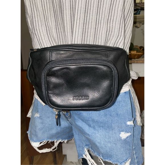FOSSIL vintage black leather fanny pack waist bag RARE - Picture 2 of 16